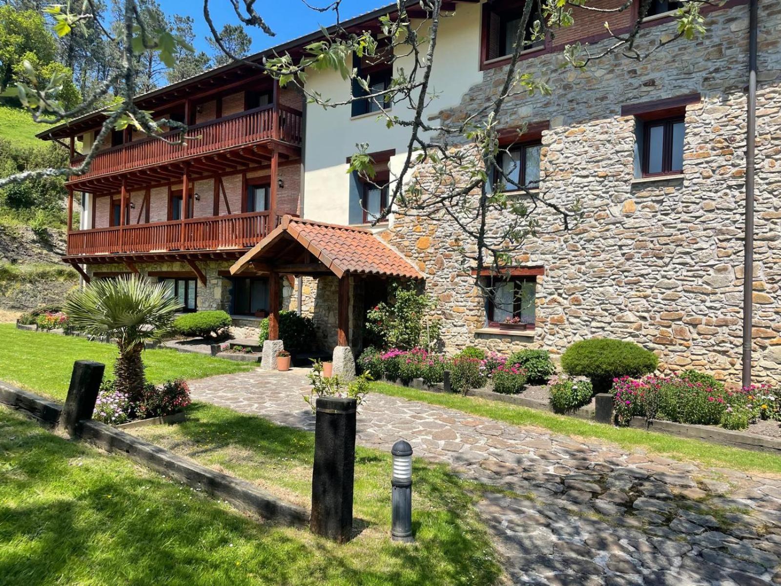 Hotel-Apartamento Rural Atxurra Bermeo Exterior photo