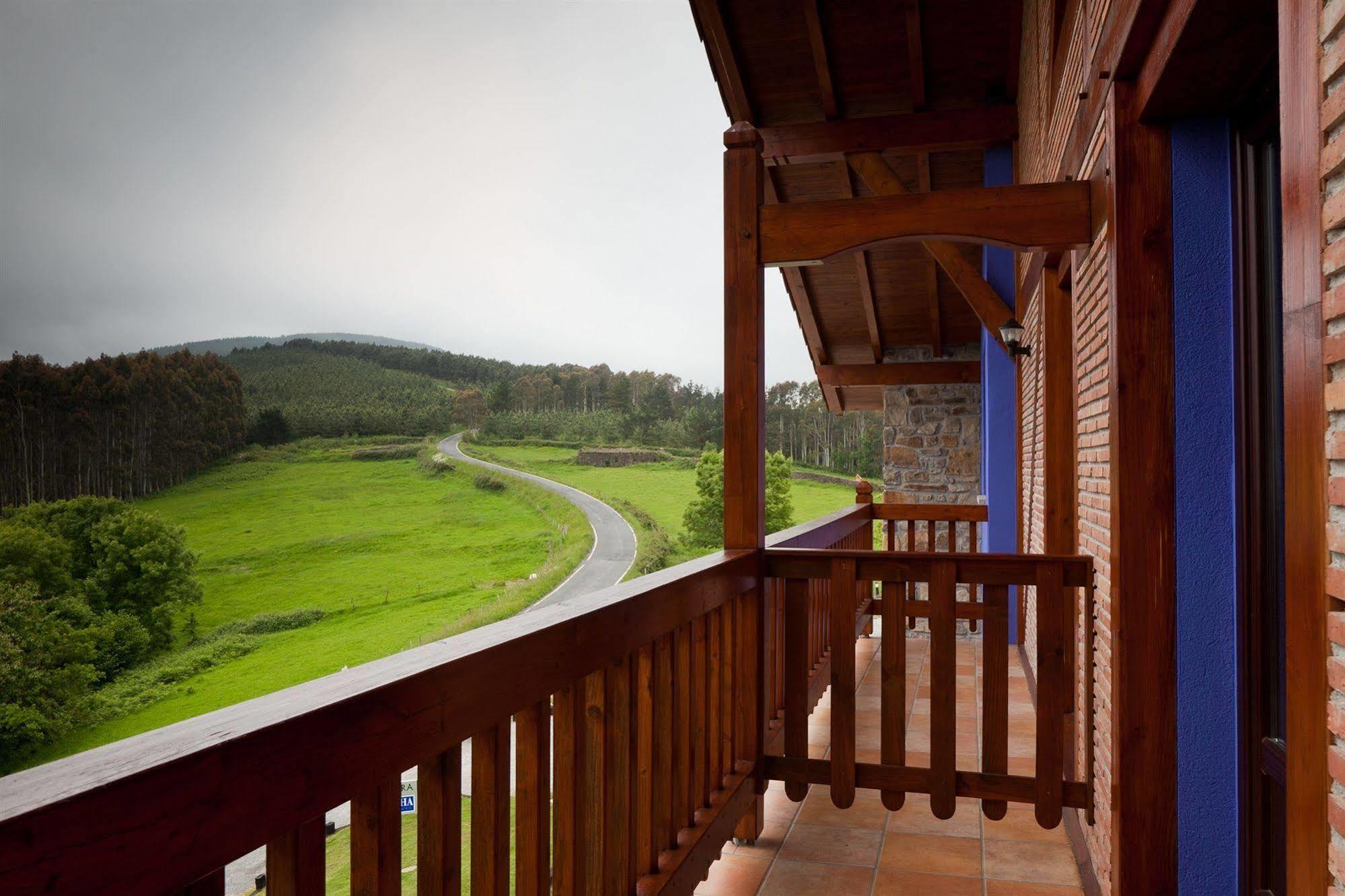 Hotel-Apartamento Rural Atxurra Bermeo Exterior photo